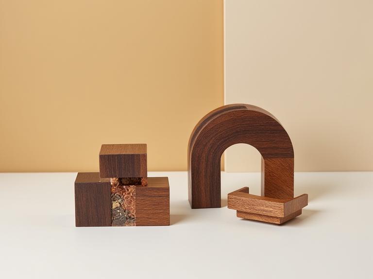 Bijoux en bois contemporains éco-chic